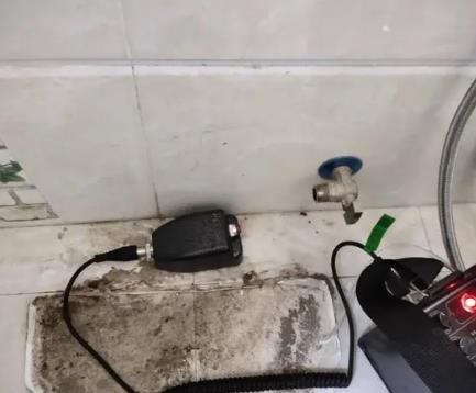 开江屋顶漏水维修公司分享下卫生间漏水的危害及解决方法